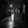 雨と路地