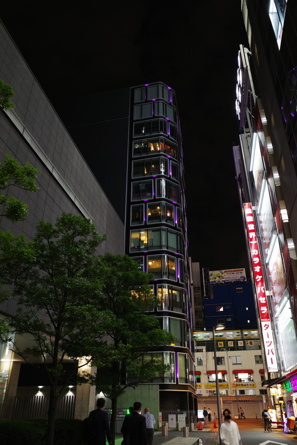 秋葉原駅前