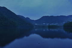 湯ノ湖（奥日光）の朝