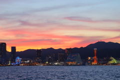 夕暮れの神戸港