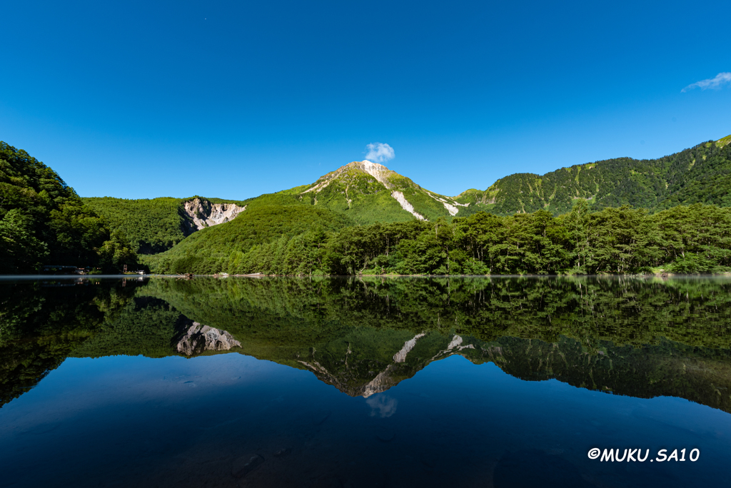 焼岳と大正池