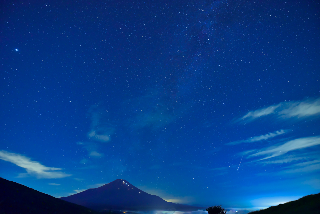 火球と富士山