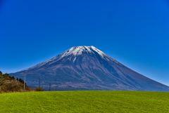 牧場と富士山