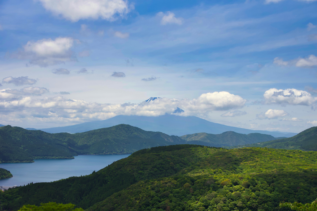 雲と富士山