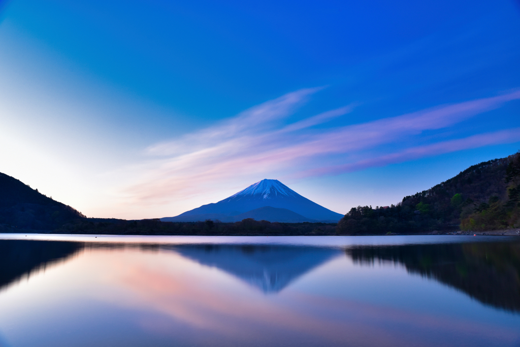 朝焼けと富士山