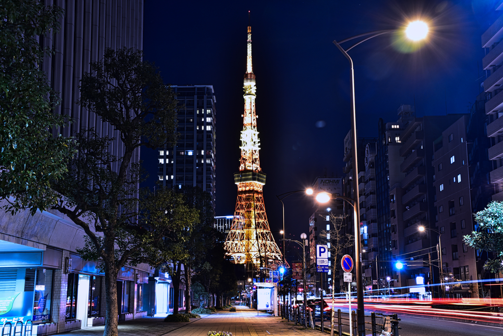 街中の東京タワー