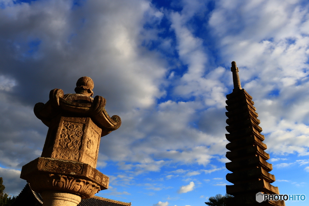 般若寺の冬の空