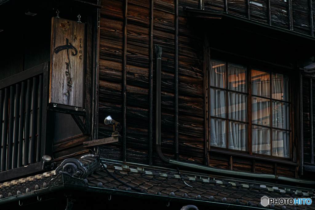 新古の窓