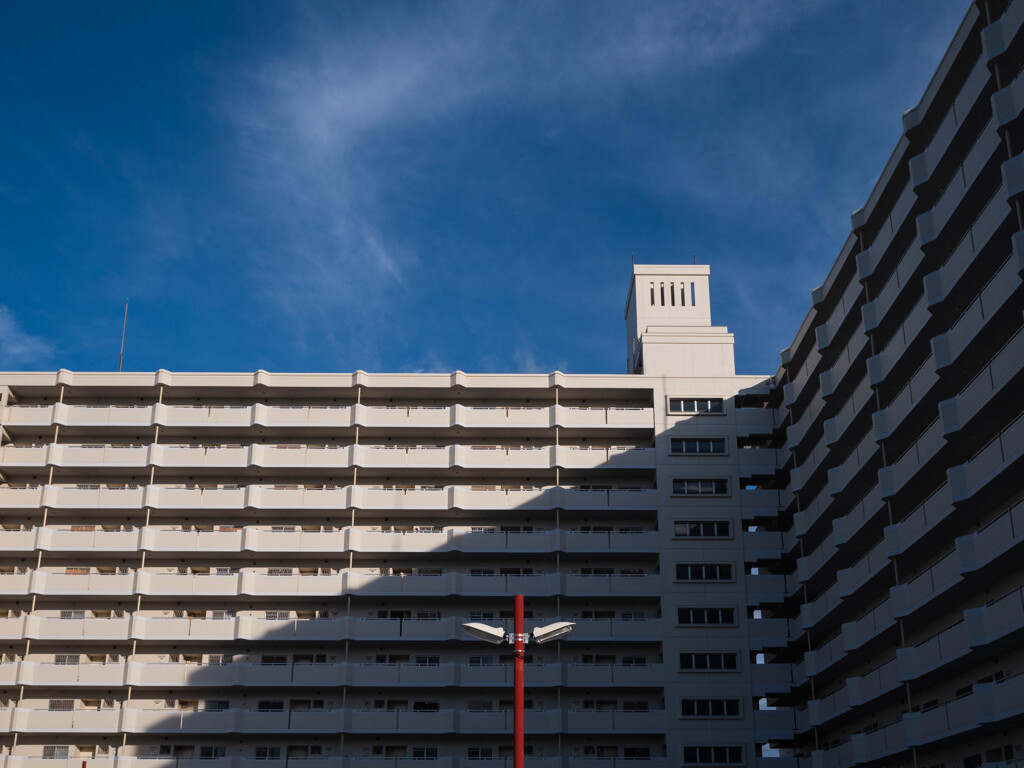 光と影と青空
