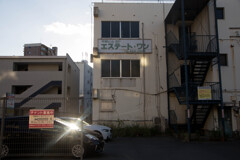 香椎散歩　古びたビル