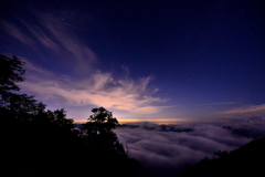 雲海と星