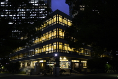 今夜日比谷公園に集合