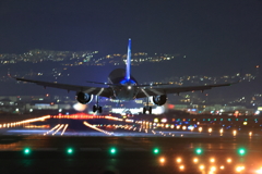 伊丹空港千里川土手