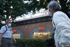 EC1FBA06-3FE1-4A5C-9C9D-EFF7821947E9