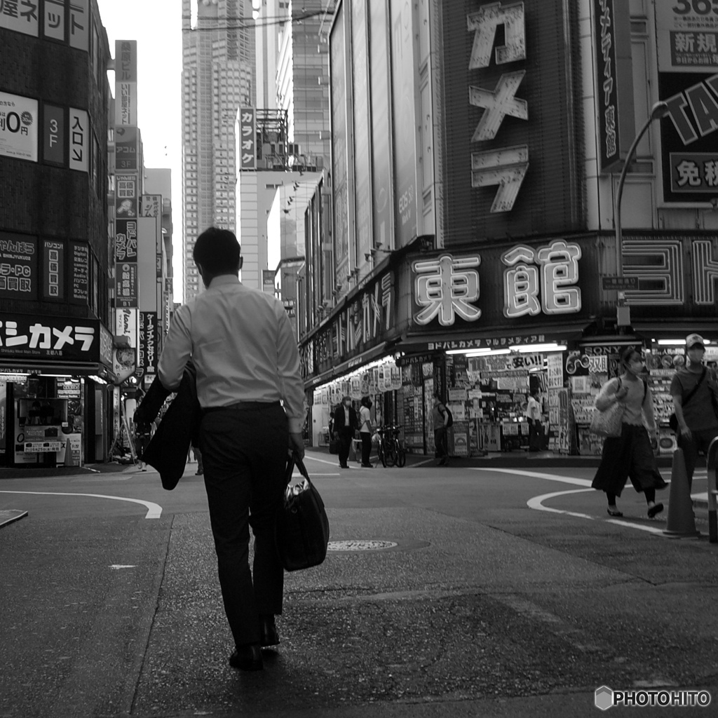 77056B4F-9167-456B-90BF-158053852683