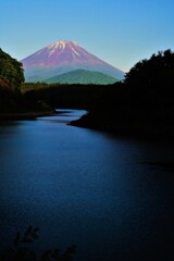 梅雨の晴れ間の夕刻に２