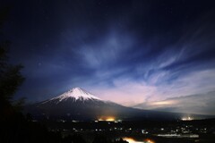 夜明け前の雲霞
