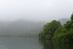 霧の十和田湖