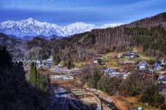 雪山へと続く道