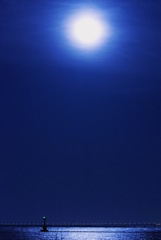 紺碧の満月