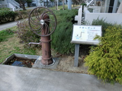 手廻しポンプ