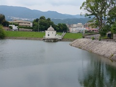 西宮市　満池谷ニテコ池
