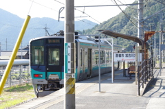 JR谷川駅にて