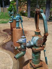 手押しポンプ　その１