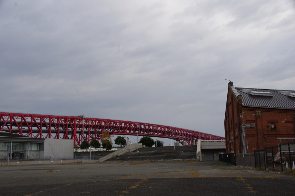 レンガ館と港大橋