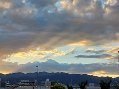 六甲山と空