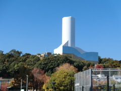謎の白い建造物