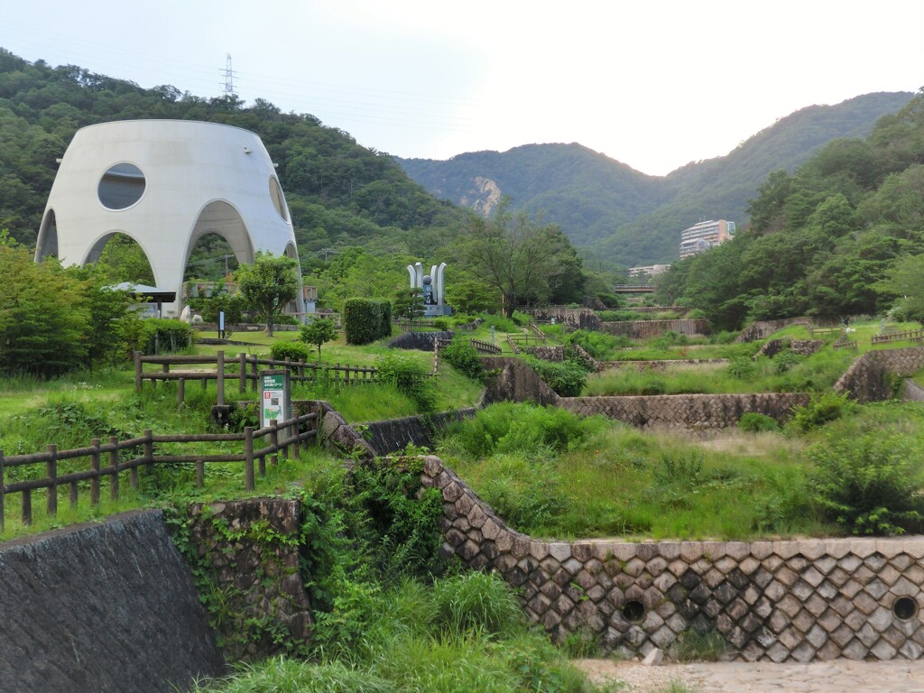 宝塚市　ゆずり葉緑地