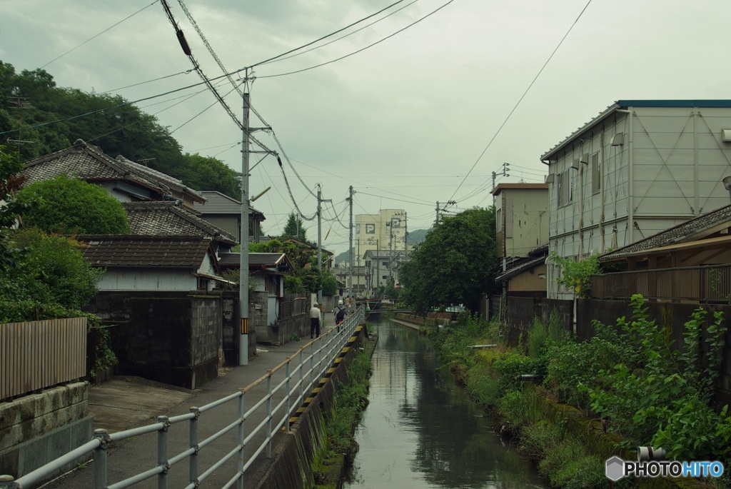 小川のみえる風景