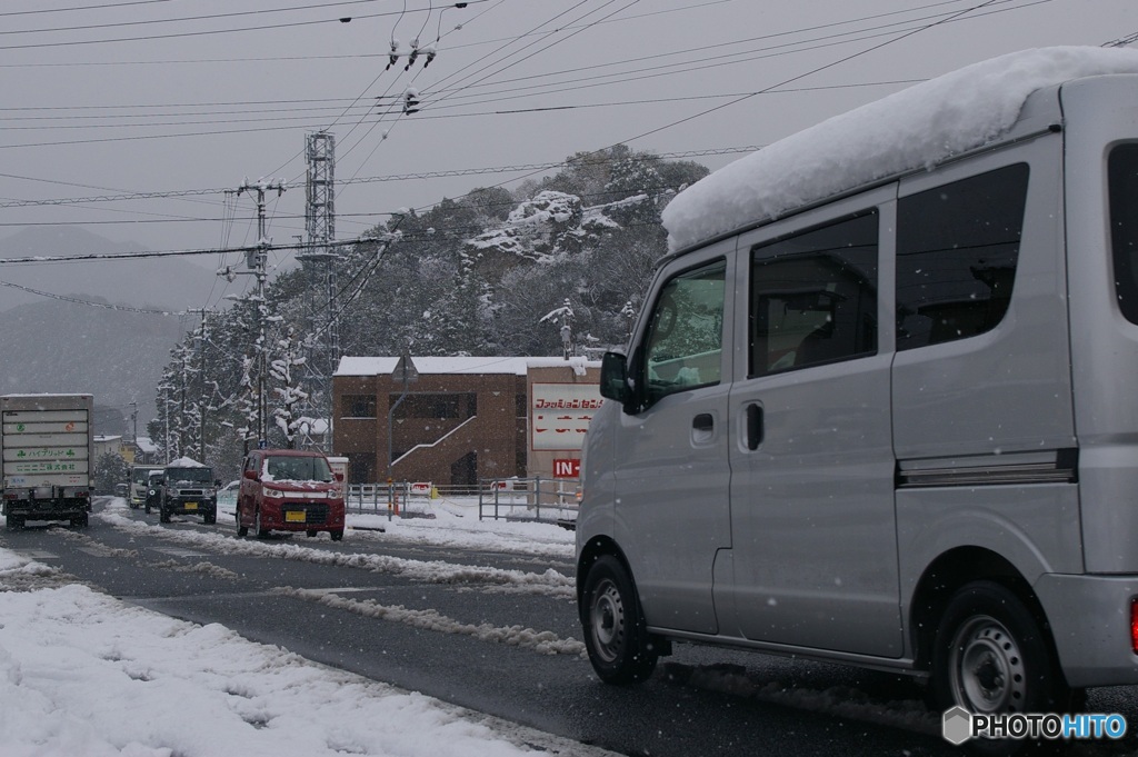 雪②　スタッドレスタイヤは・・