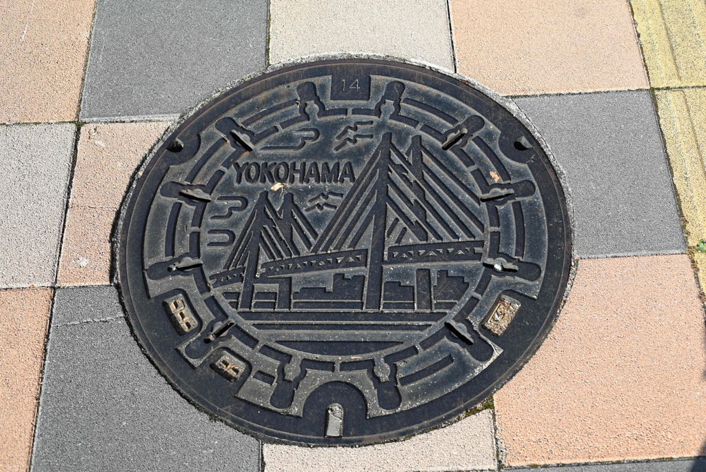 マンホール