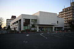 市立図書館