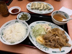 今野宙哉と日高屋の定食