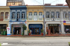 パステルの街に向かって