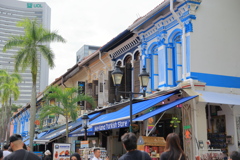 カラフルではないがブルーがきれい