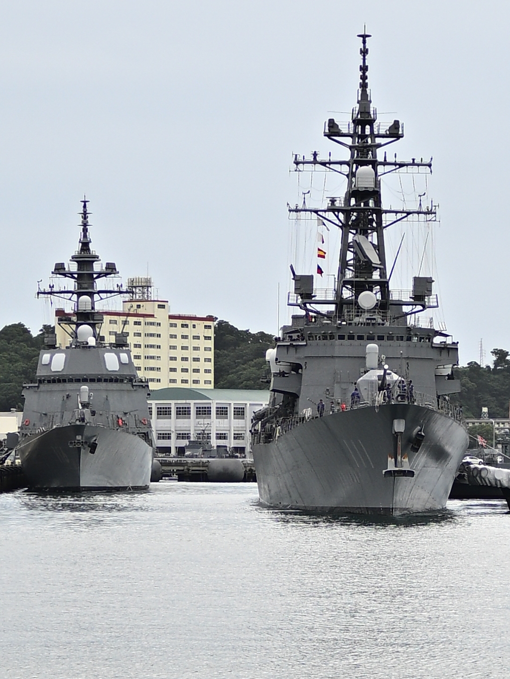 海自 護衛艦 てるづき おおなみ