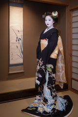 鶴が佇む