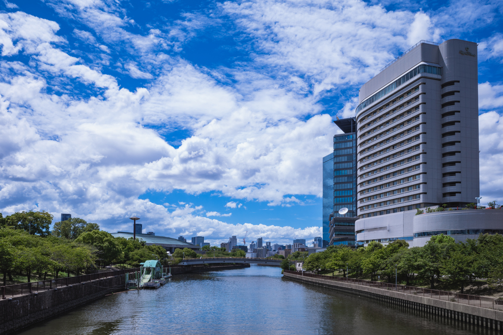 遥か空に水蒸気