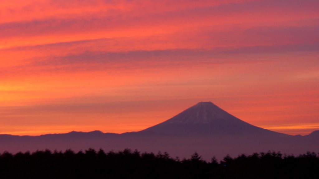 山梨から観た赤富士