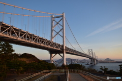 岡山県倉敷市と四国の香川県坂出市を結ぶ瀬戸大橋