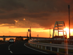 夕焼けと橋