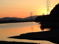 貯水池の夕焼け