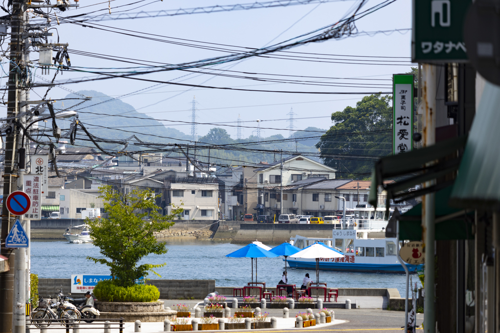 海へ続く道