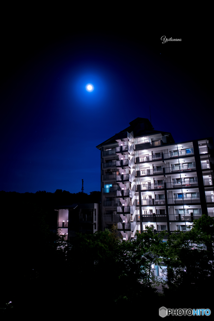 Pink moon tonight