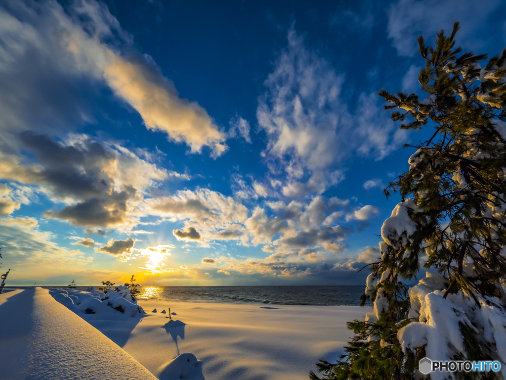 大雪の中の青空