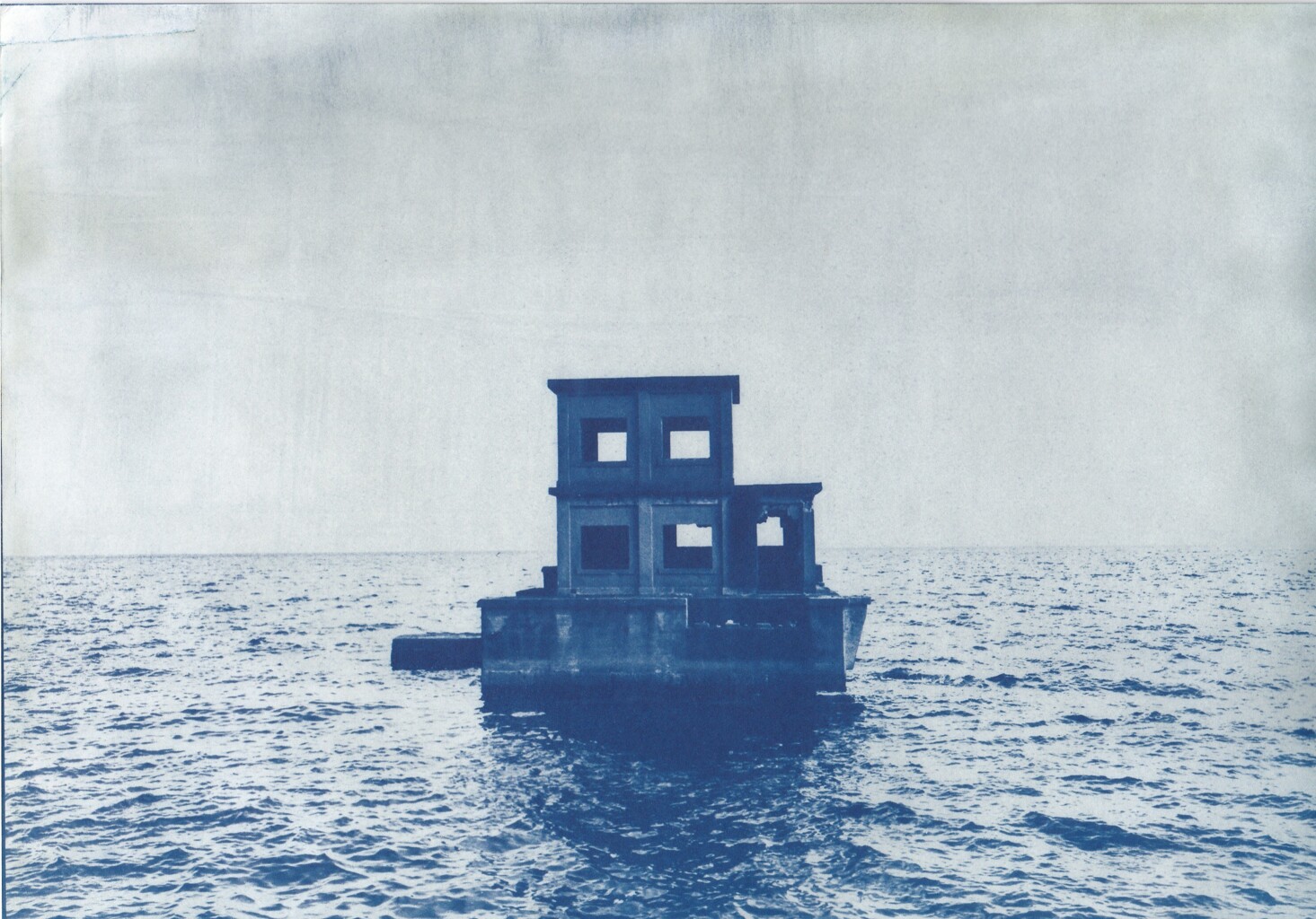 Cyanotype　海上の廃墟